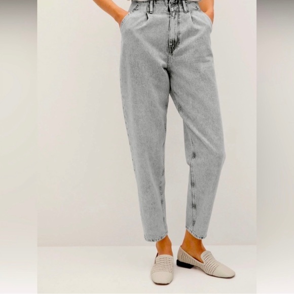 Mango Denim - Mango MNG Corina Slouchy High Waisted Grey Ankle Denim Jeans, Size 8, EUC!